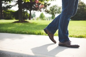 5 Health Benefits of Ditching Your Car and Walking